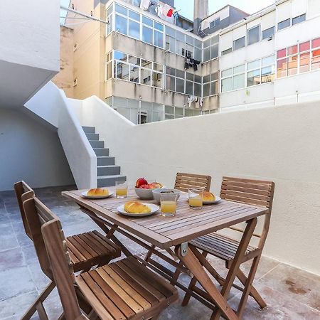 Vita Portucale ! Olaias Design With Terrace Lisbon Bagian luar foto
